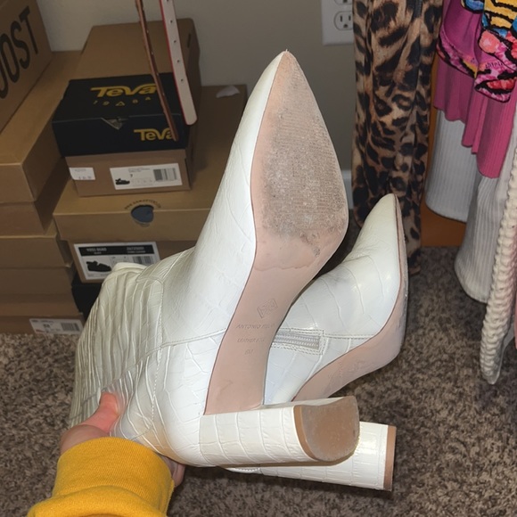 White Boot Heels - Picture 3 of 3